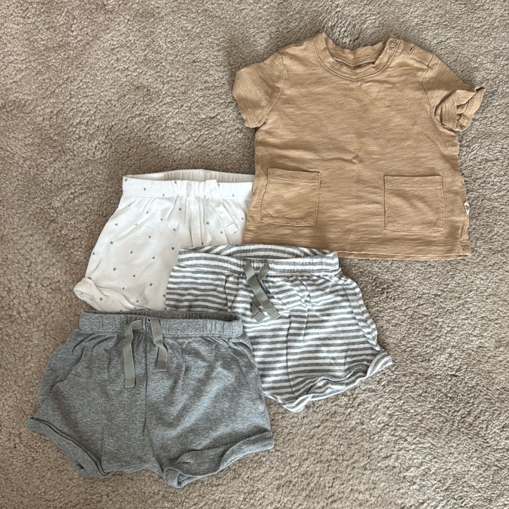 Baby Gap Organic Cotton Shorts & T Shirt Bundle, size 3-6 months, spring/summer